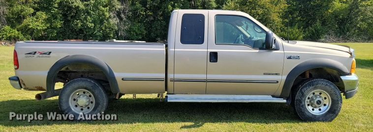 image for item DZ6563 1999 Ford F250 SuperCab pickup truck