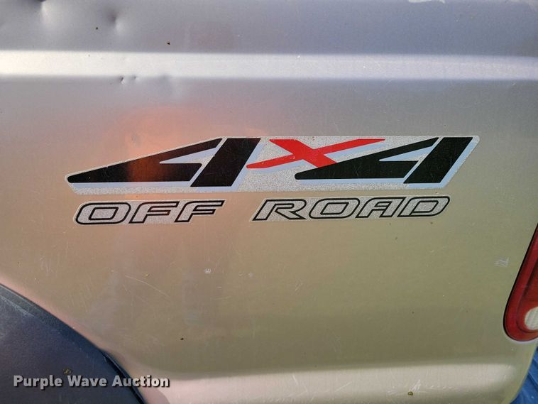 image for item DZ6563 1999 Ford F250 SuperCab pickup truck