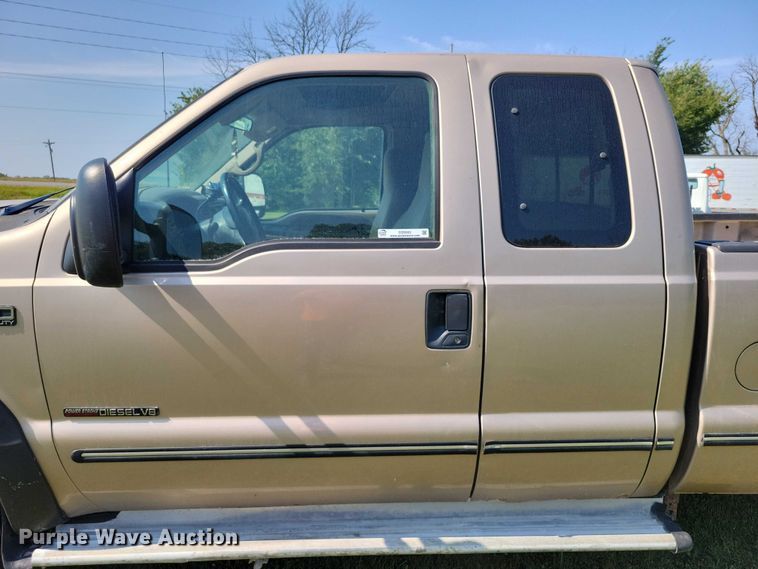 image for item DZ6563 1999 Ford F250 SuperCab pickup truck