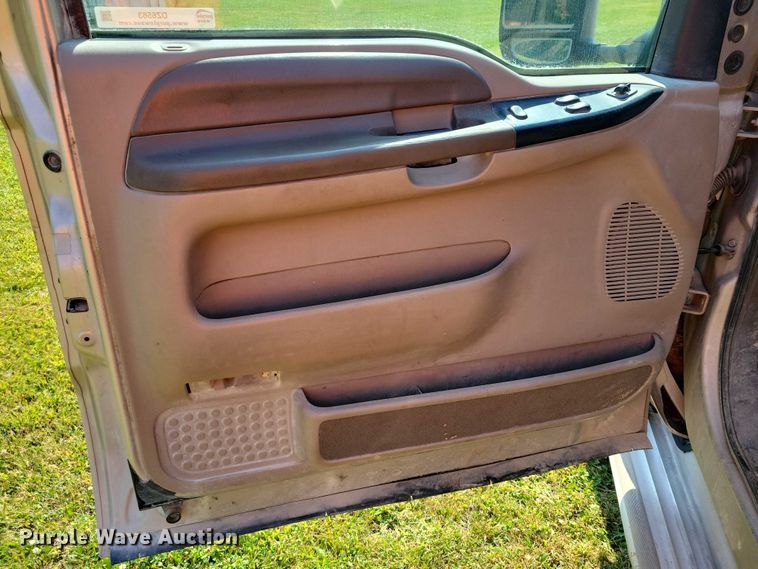 image for item DZ6563 1999 Ford F250 SuperCab pickup truck