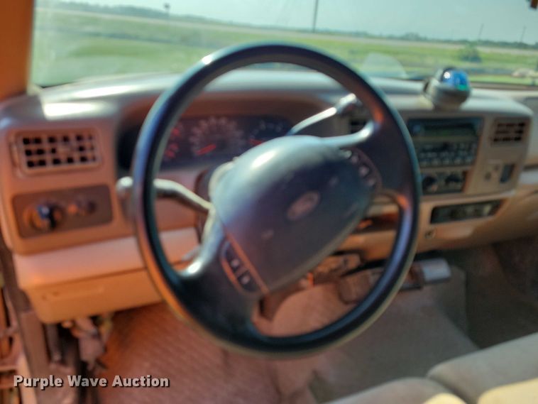 image for item DZ6563 1999 Ford F250 SuperCab pickup truck