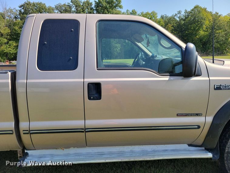 image for item DZ6563 1999 Ford F250 SuperCab pickup truck