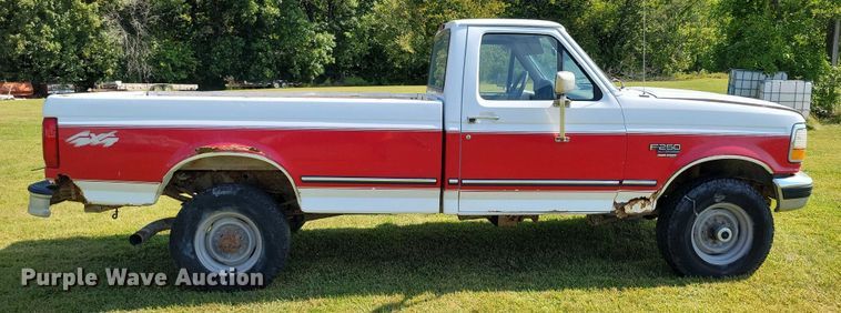 image for item DZ6564 1996 Ford F250 pickup truck