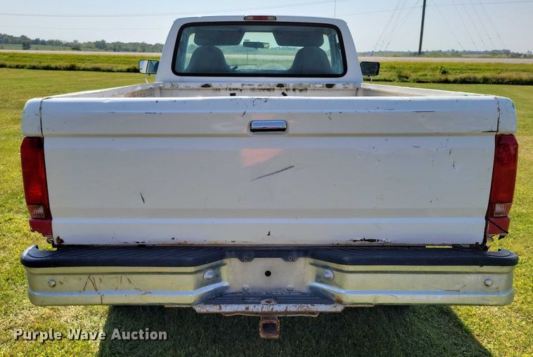 image for item DZ6564 1996 Ford F250 pickup truck