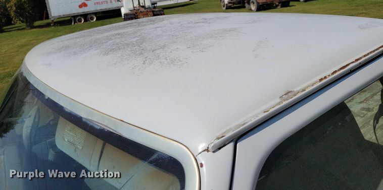 image for item DZ6564 1996 Ford F250 pickup truck