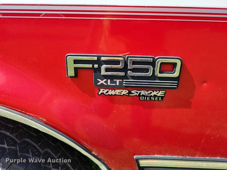 image for item DZ6564 1996 Ford F250 pickup truck