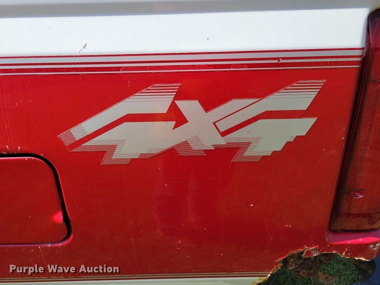 image for item DZ6564 1996 Ford F250 pickup truck