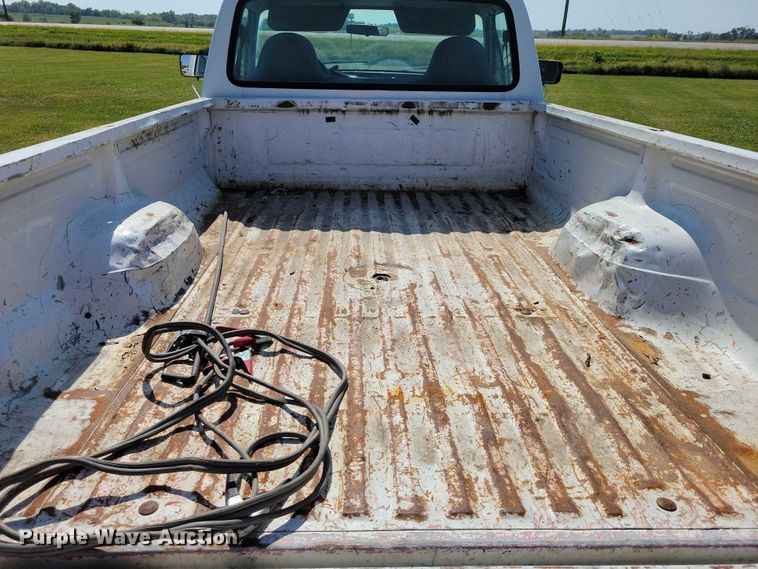 image for item DZ6564 1996 Ford F250 pickup truck