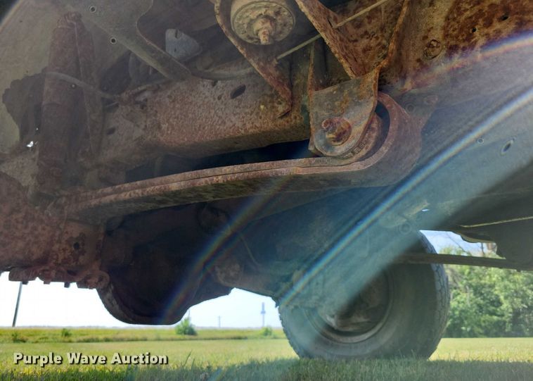 image for item DZ6564 1996 Ford F250 pickup truck