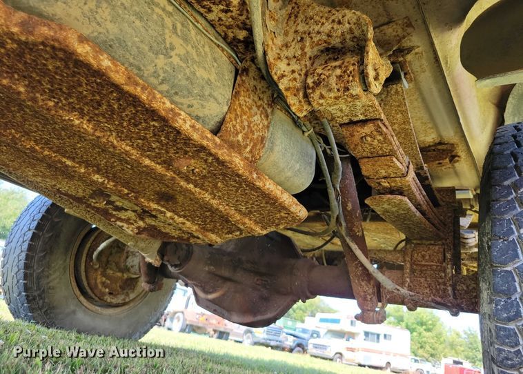 image for item DZ6564 1996 Ford F250 pickup truck