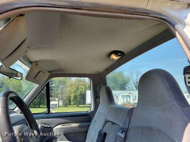 image for item DZ6564 1996 Ford F250 pickup truck