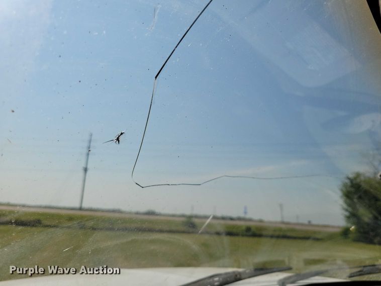 image for item DZ6564 1996 Ford F250 pickup truck