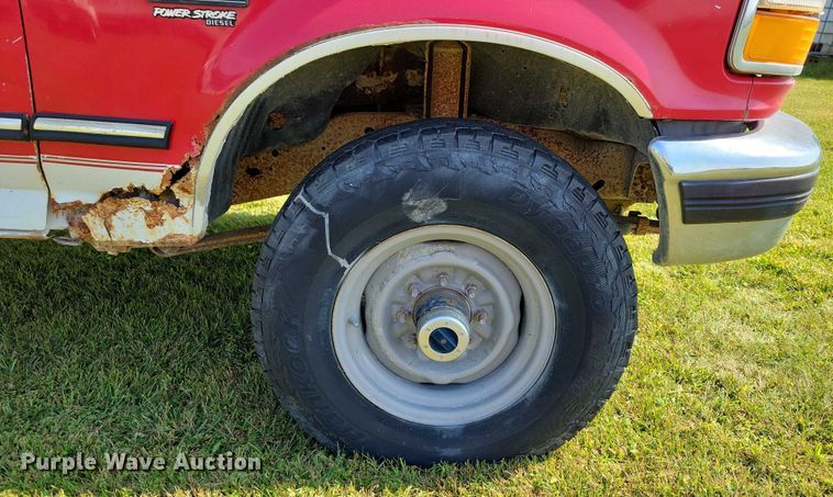 image for item DZ6564 1996 Ford F250 pickup truck