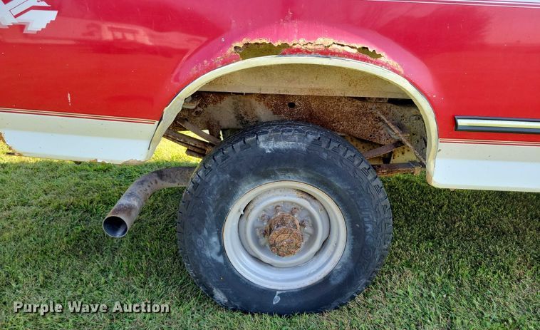 image for item DZ6564 1996 Ford F250 pickup truck