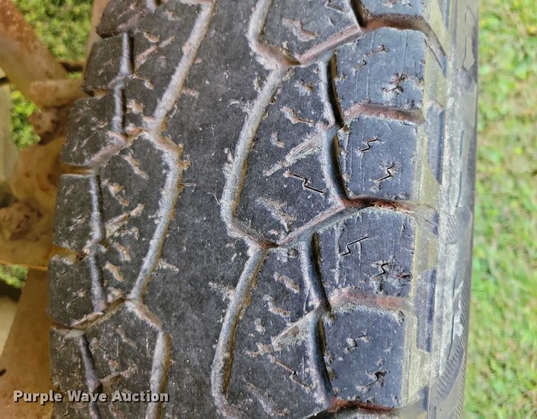 image for item DZ6564 1996 Ford F250 pickup truck