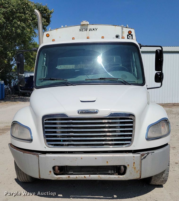 image for item DZ6566 2007 Freightliner  M2 Business Class refuse truck