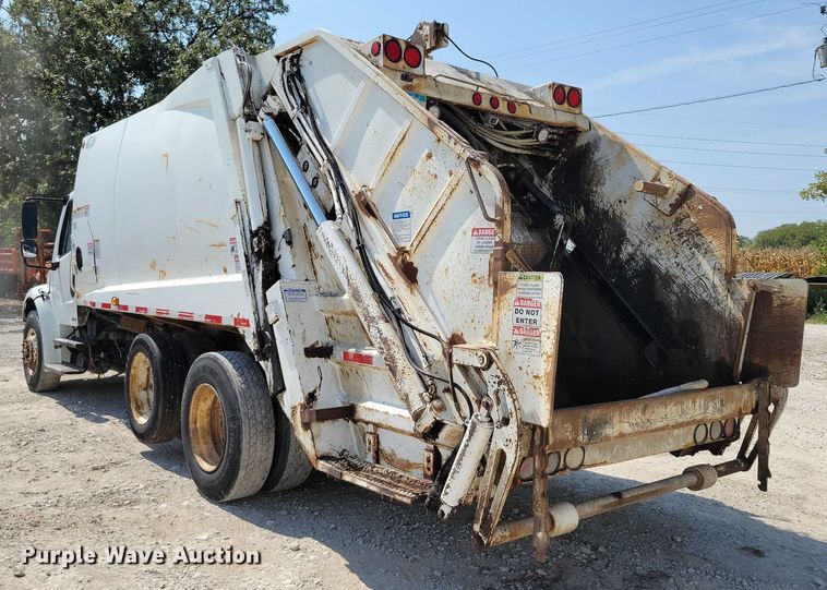image for item DZ6566 2007 Freightliner  M2 Business Class refuse truck