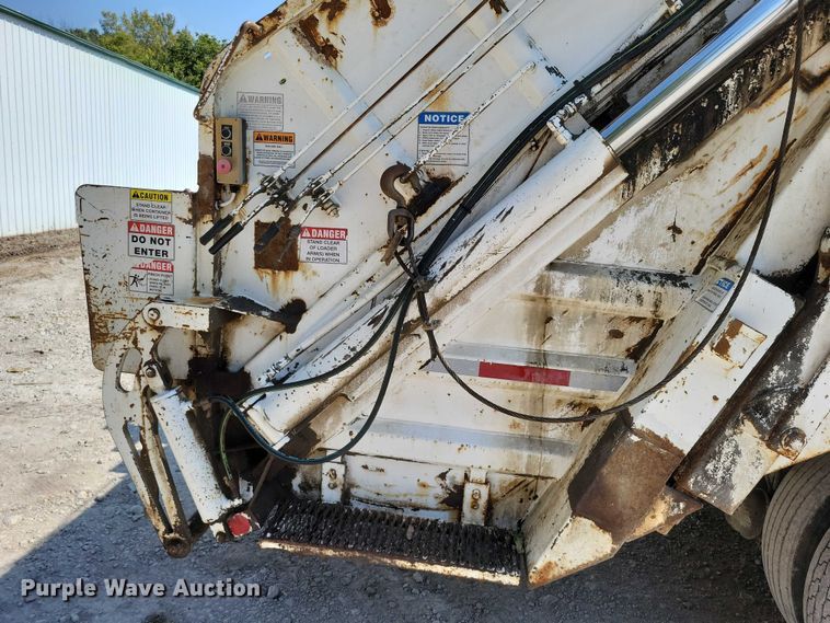 image for item DZ6566 2007 Freightliner  M2 Business Class refuse truck