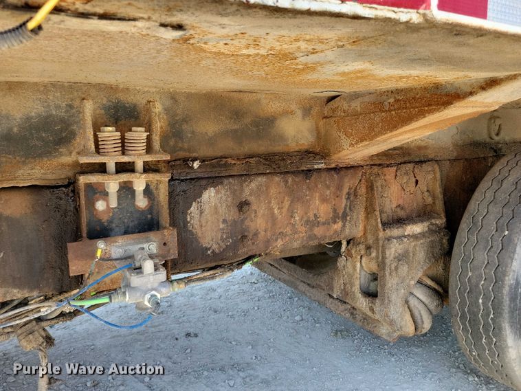 image for item DZ6566 2007 Freightliner  M2 Business Class refuse truck