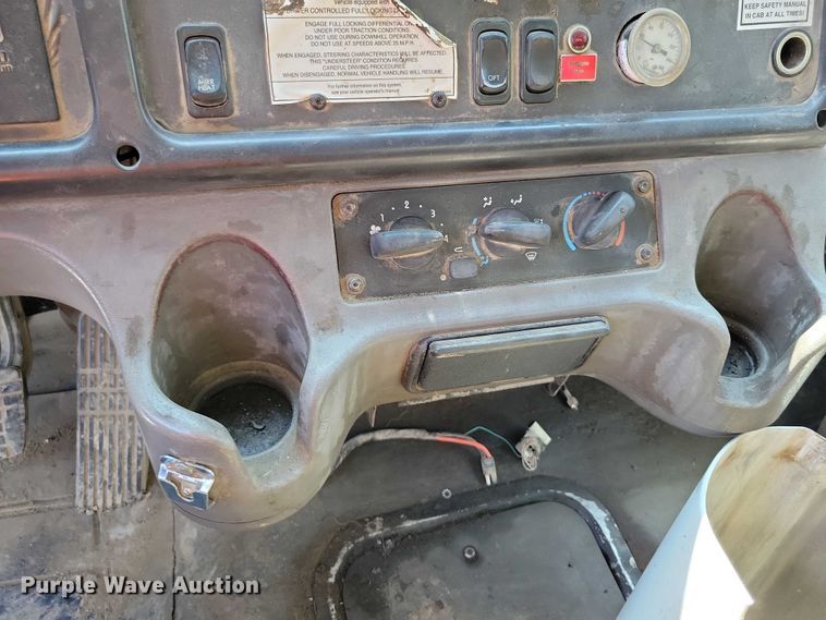 image for item DZ6566 2007 Freightliner  M2 Business Class refuse truck