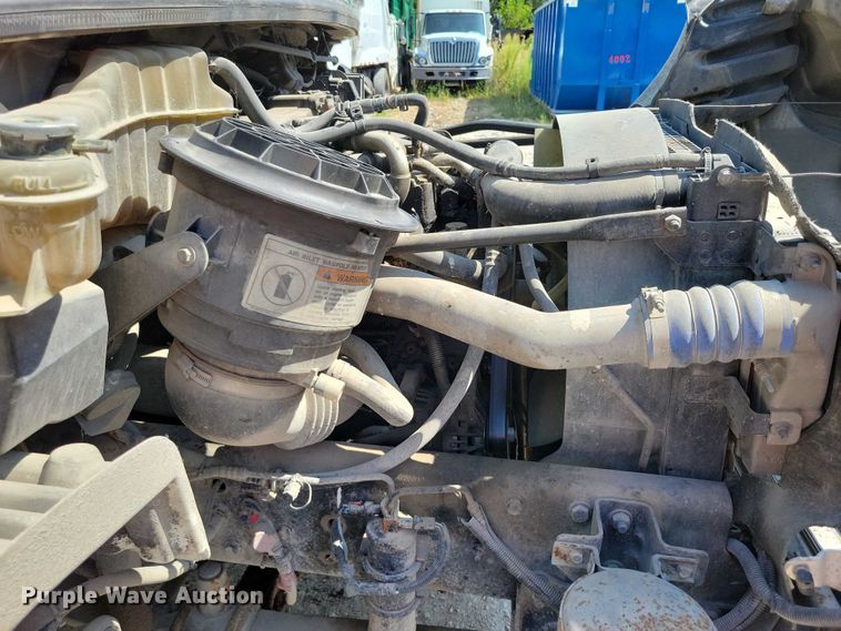 image for item DZ6566 2007 Freightliner  M2 Business Class refuse truck