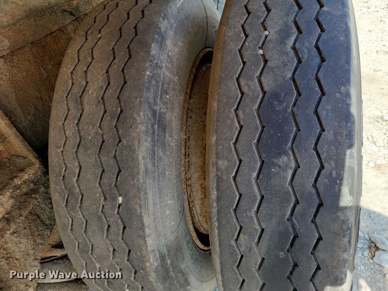 image for item DZ6566 2007 Freightliner  M2 Business Class refuse truck