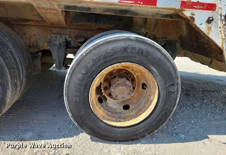 image for item DZ6566 2007 Freightliner  M2 Business Class refuse truck