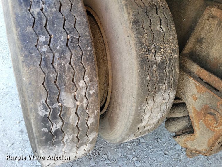 image for item DZ6566 2007 Freightliner  M2 Business Class refuse truck