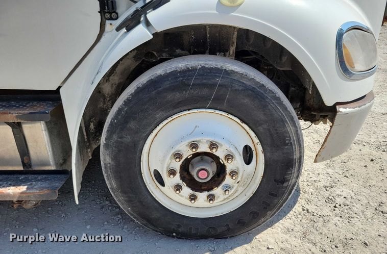 image for item DZ6566 2007 Freightliner  M2 Business Class refuse truck