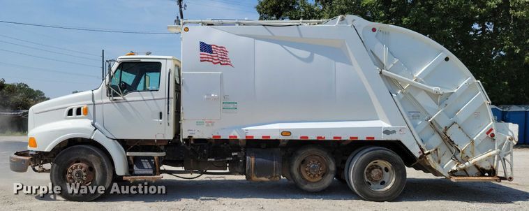 image for item DZ6567 1998 Ford L8513 refuse truck