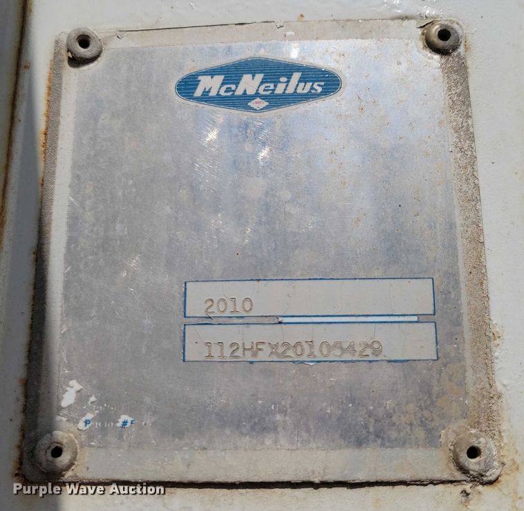 image for item DZ6567 1998 Ford L8513 refuse truck