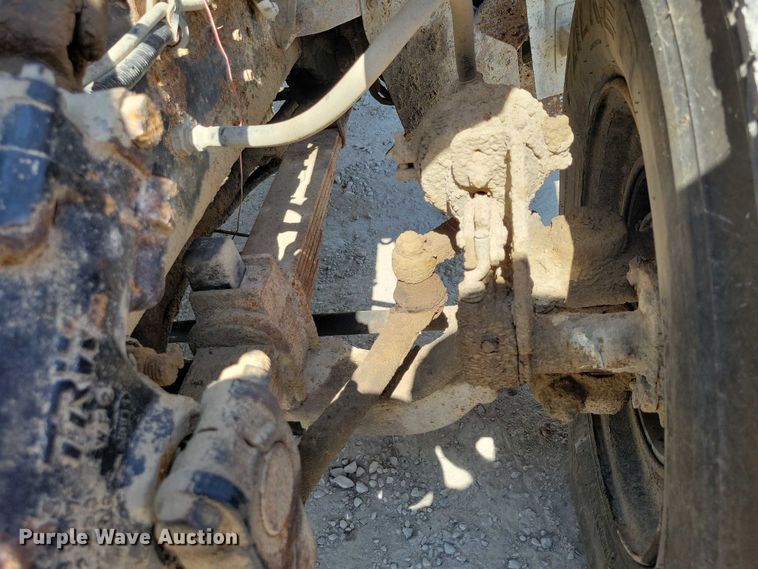 image for item DZ6567 1998 Ford L8513 refuse truck