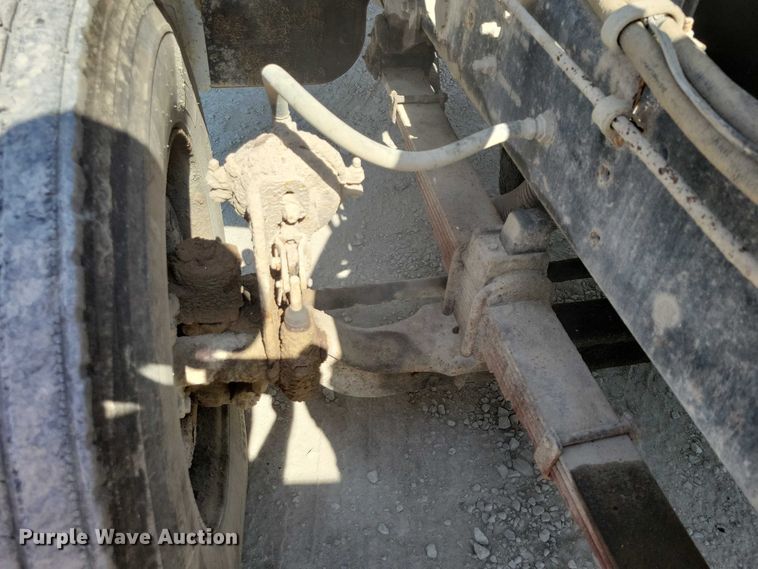 image for item DZ6567 1998 Ford L8513 refuse truck