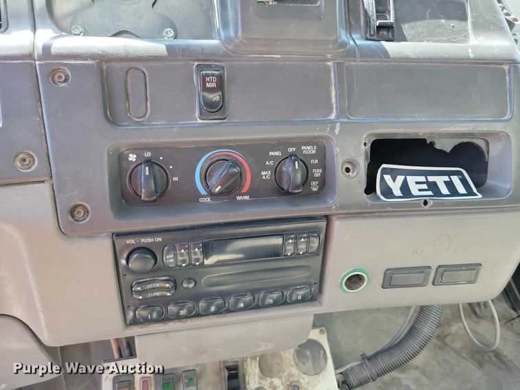 image for item DZ6567 1998 Ford L8513 refuse truck