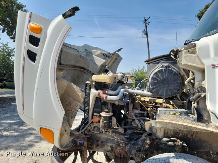 image for item DZ6567 1998 Ford L8513 refuse truck