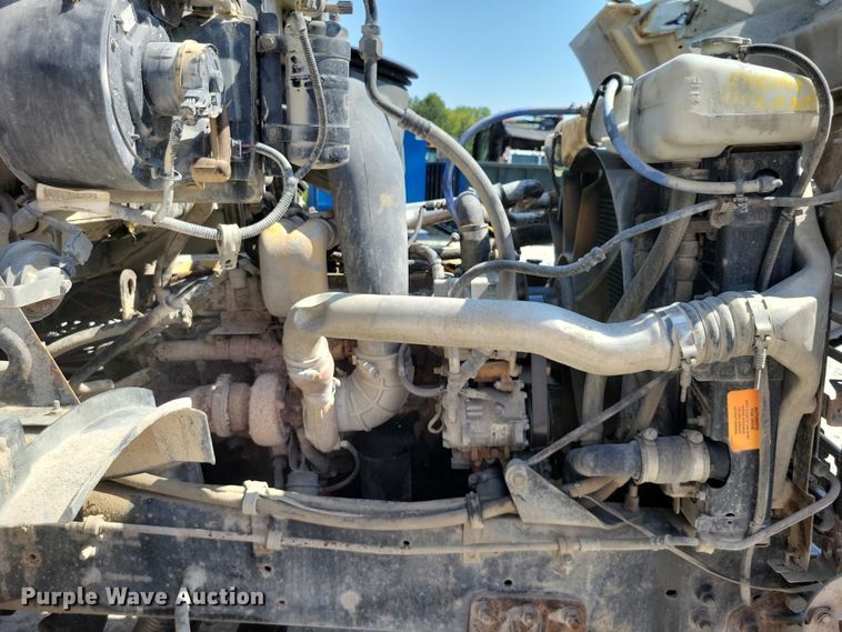 image for item DZ6567 1998 Ford L8513 refuse truck