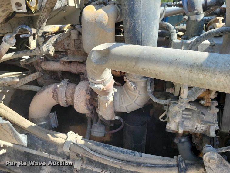 image for item DZ6567 1998 Ford L8513 refuse truck