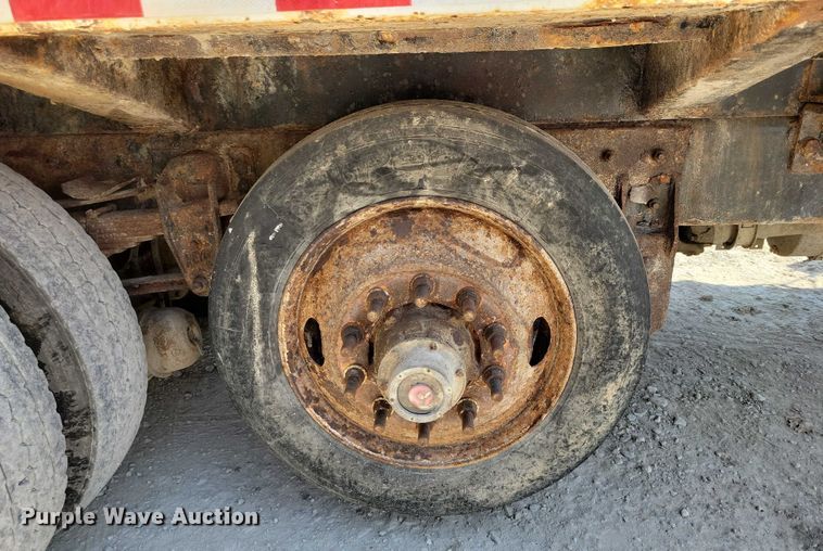 image for item DZ6567 1998 Ford L8513 refuse truck