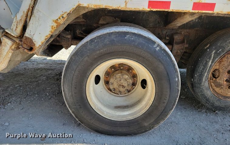 image for item DZ6567 1998 Ford L8513 refuse truck