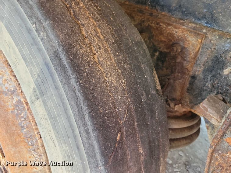 image for item DZ6567 1998 Ford L8513 refuse truck