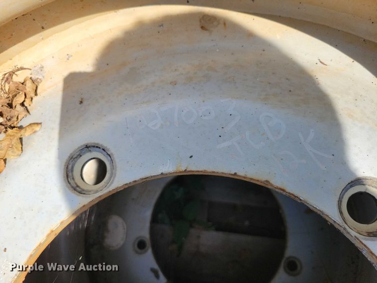 image for item DZ6575 (2) 17.5-25 tires and wheels 