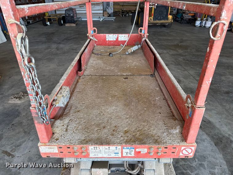 image for item DZ8963 2015 Skyjack SJIII 3219 scissor lift