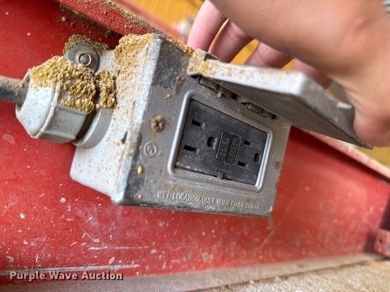 image for item DZ8963 2015 Skyjack SJIII 3219 scissor lift