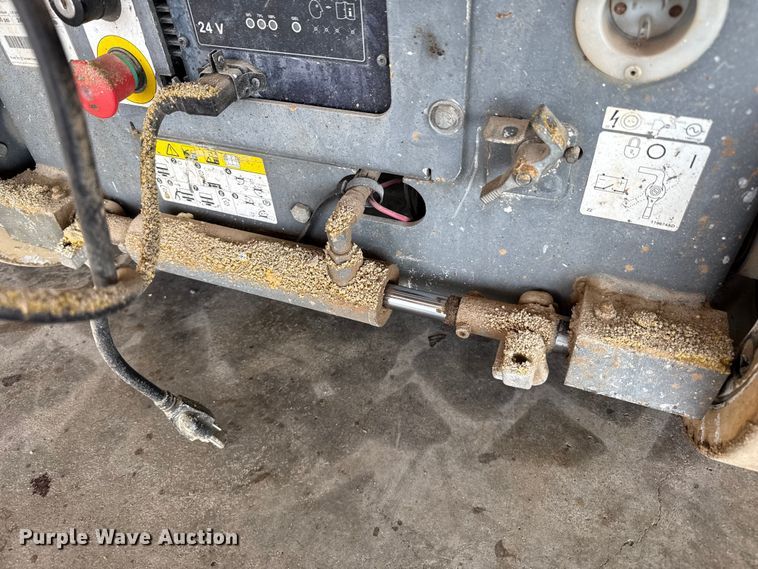 image for item DZ8963 2015 Skyjack SJIII 3219 scissor lift