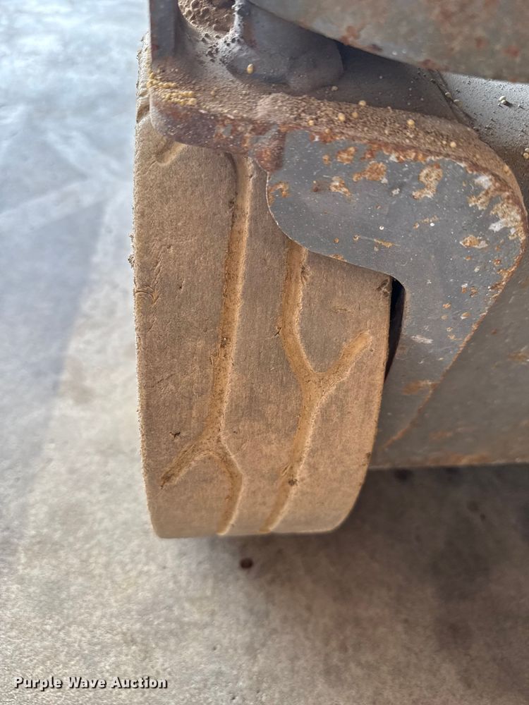 image for item DZ8963 2015 Skyjack SJIII 3219 scissor lift