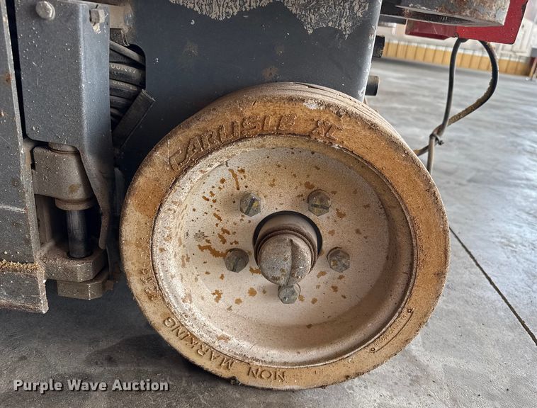 image for item DZ8963 2015 Skyjack SJIII 3219 scissor lift