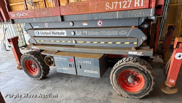 image for item DZ8964 Skyjack SJ7127 scissor lift