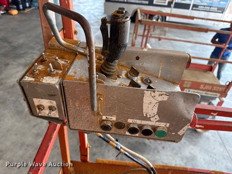 image for item DZ8964 Skyjack SJ7127 scissor lift