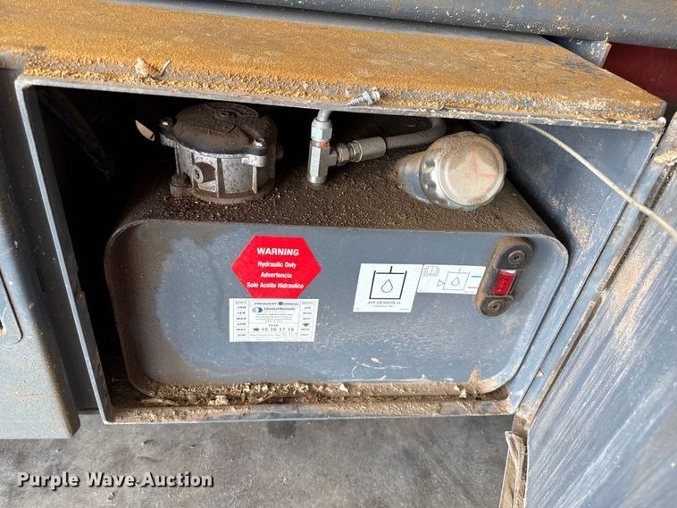 image for item DZ8964 Skyjack SJ7127 scissor lift