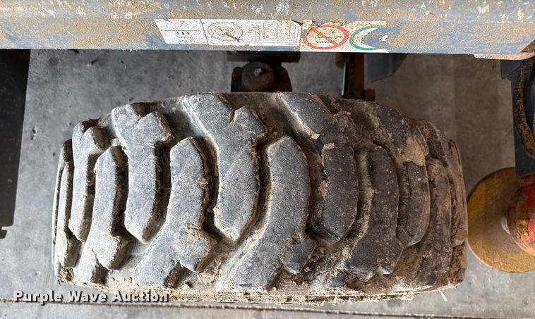 image for item DZ8964 Skyjack SJ7127 scissor lift